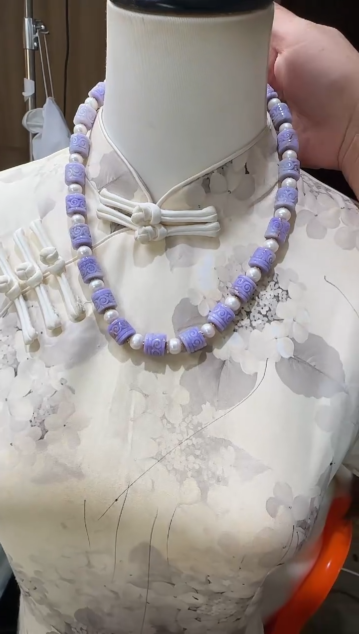 颈饰未镶嵌翡翠项链