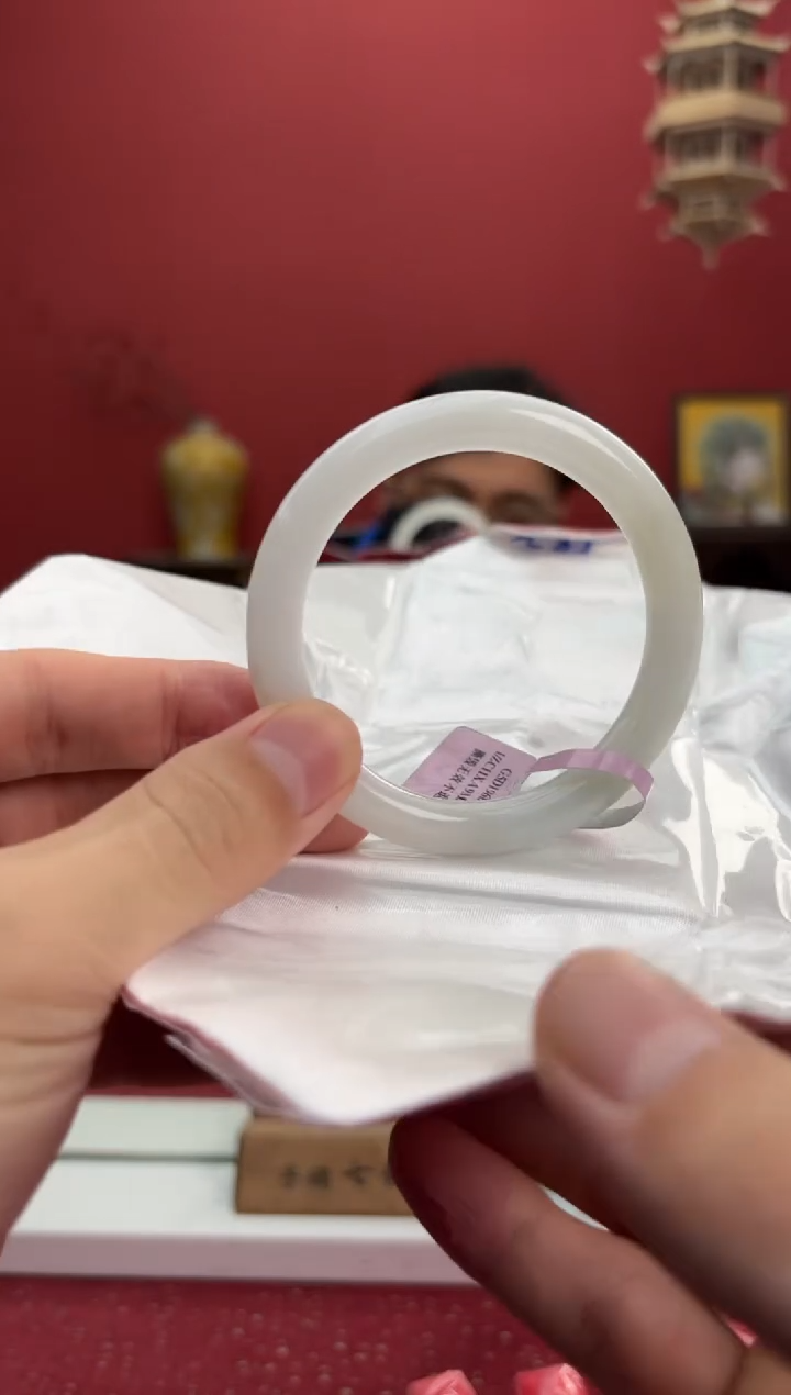 【闪购商品】翡翠手镯未镶嵌19手镯