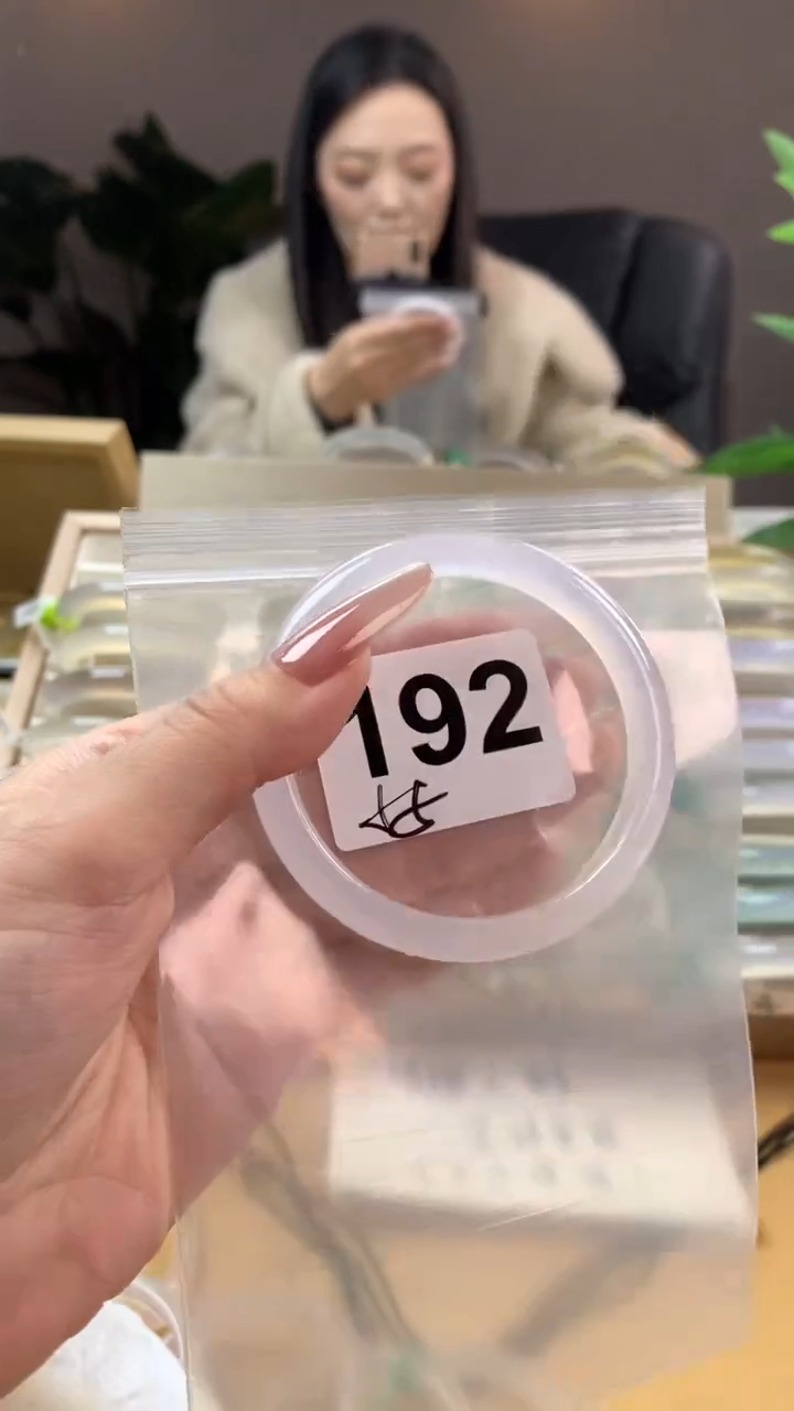 【闪购商品】玛瑙/玉髓手镯未镶嵌192