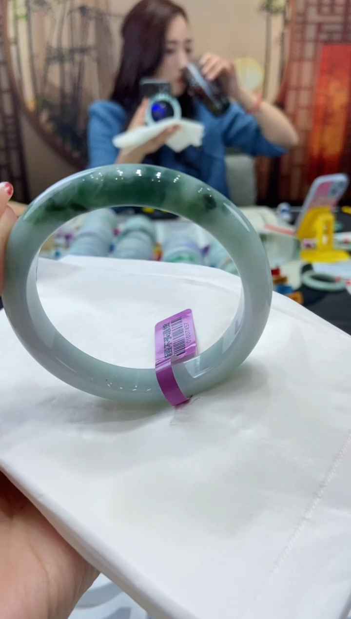 【闪购商品】翡翠手镯未镶嵌00007545