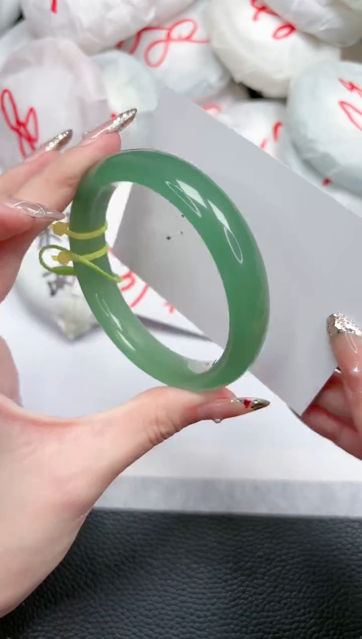 【闪购商品】石英质玉手镯未镶嵌339-59