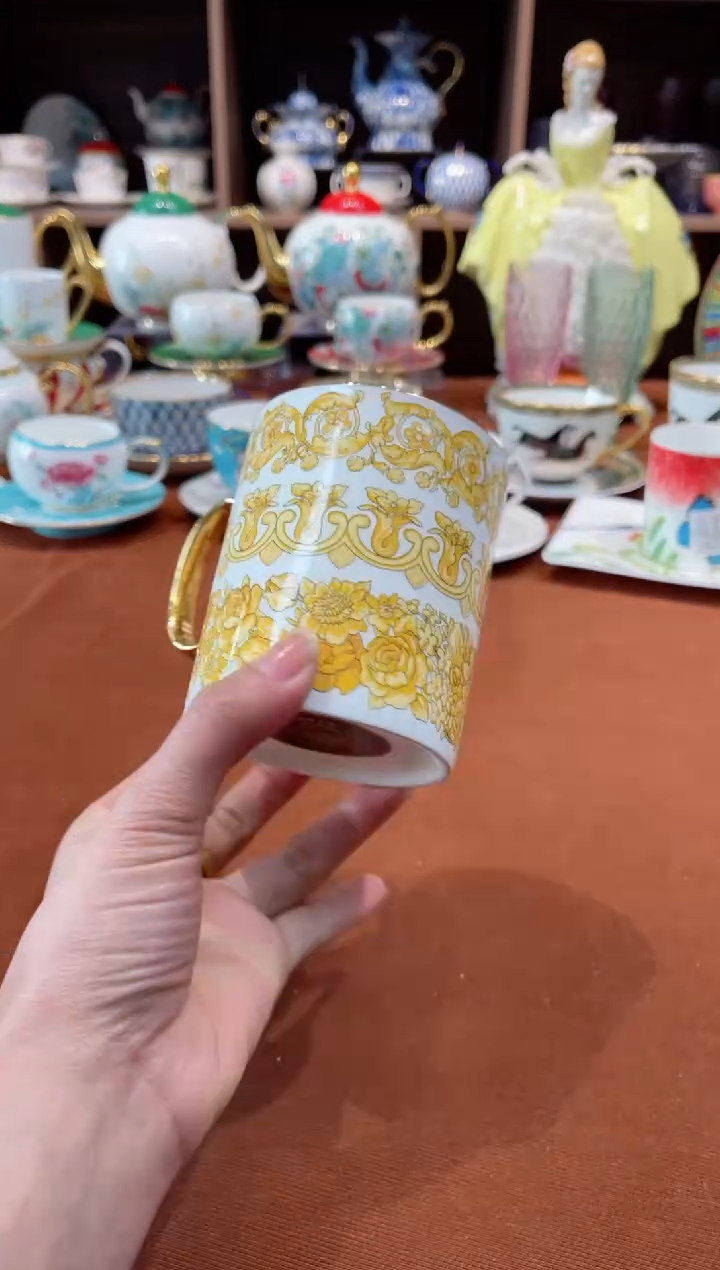 【闪购商品】瓷片范金马克杯······