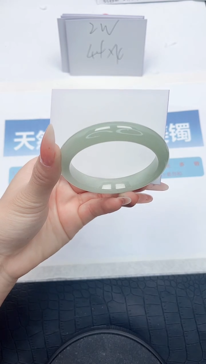 【闪购商品】石英质玉手镯未镶嵌D262-55