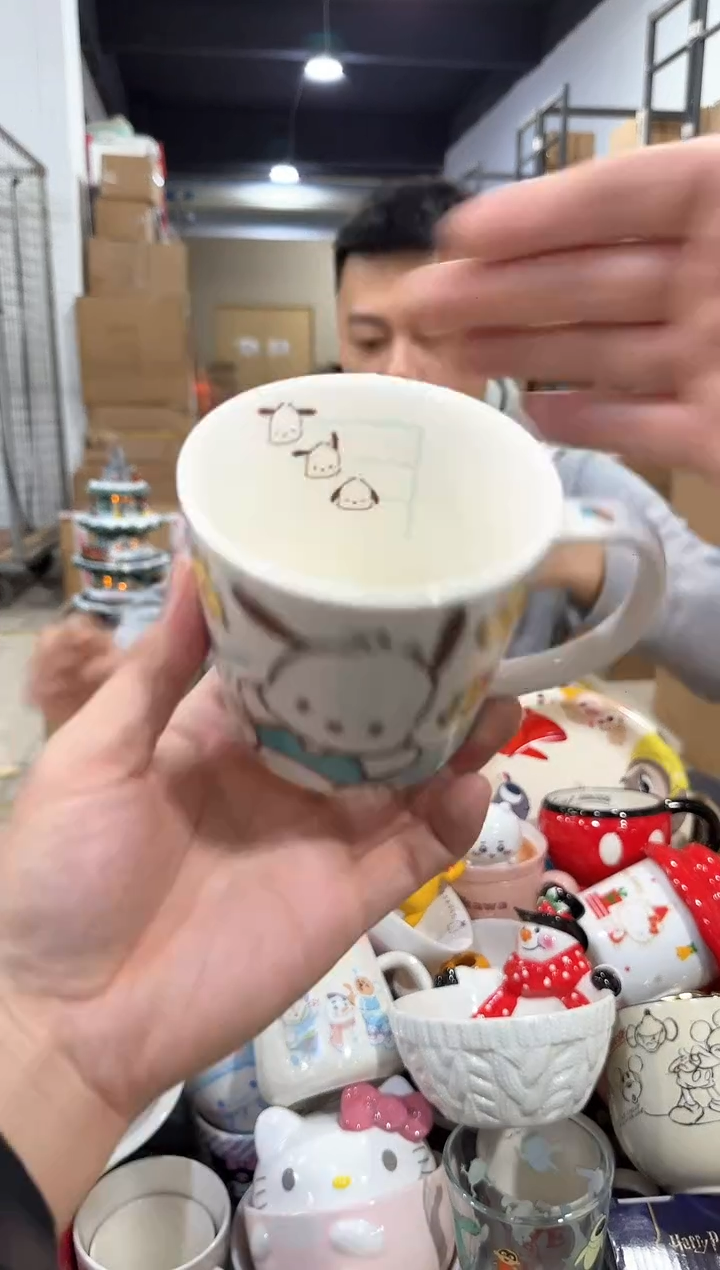 瓷片帕恰狗刻度杯