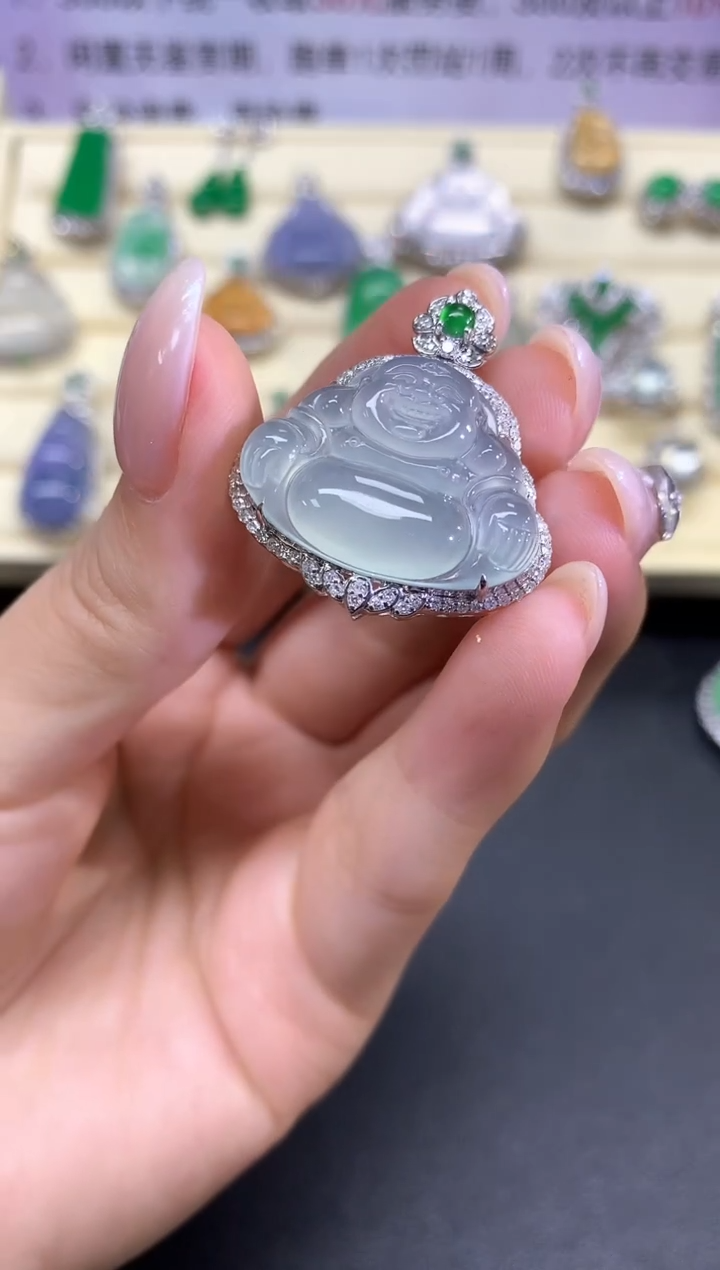 【闪购商品】翡翠吊坠(不含链)18K金镶嵌吊坠|8250+825