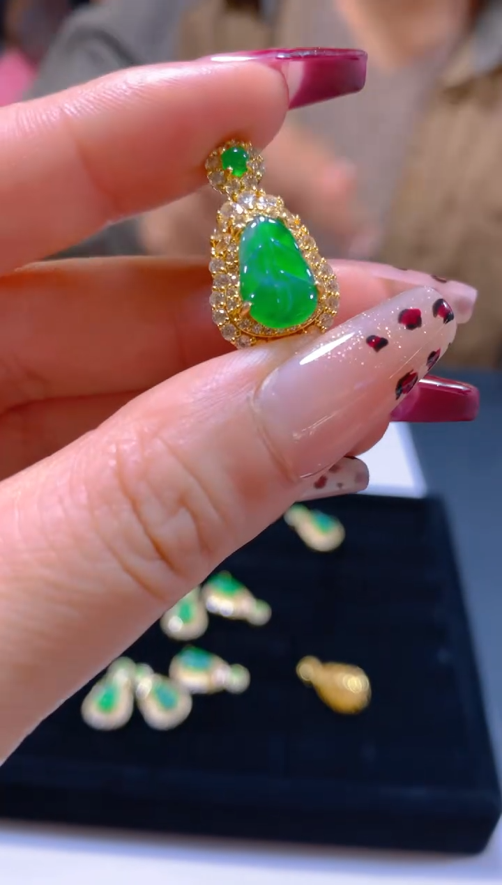 颈饰未镶嵌翡翠多样性发一