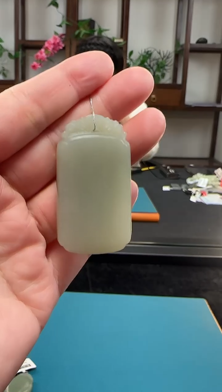 未镶嵌和田玉（糖玉）挂件發*新疆和田玉于田料无事牌