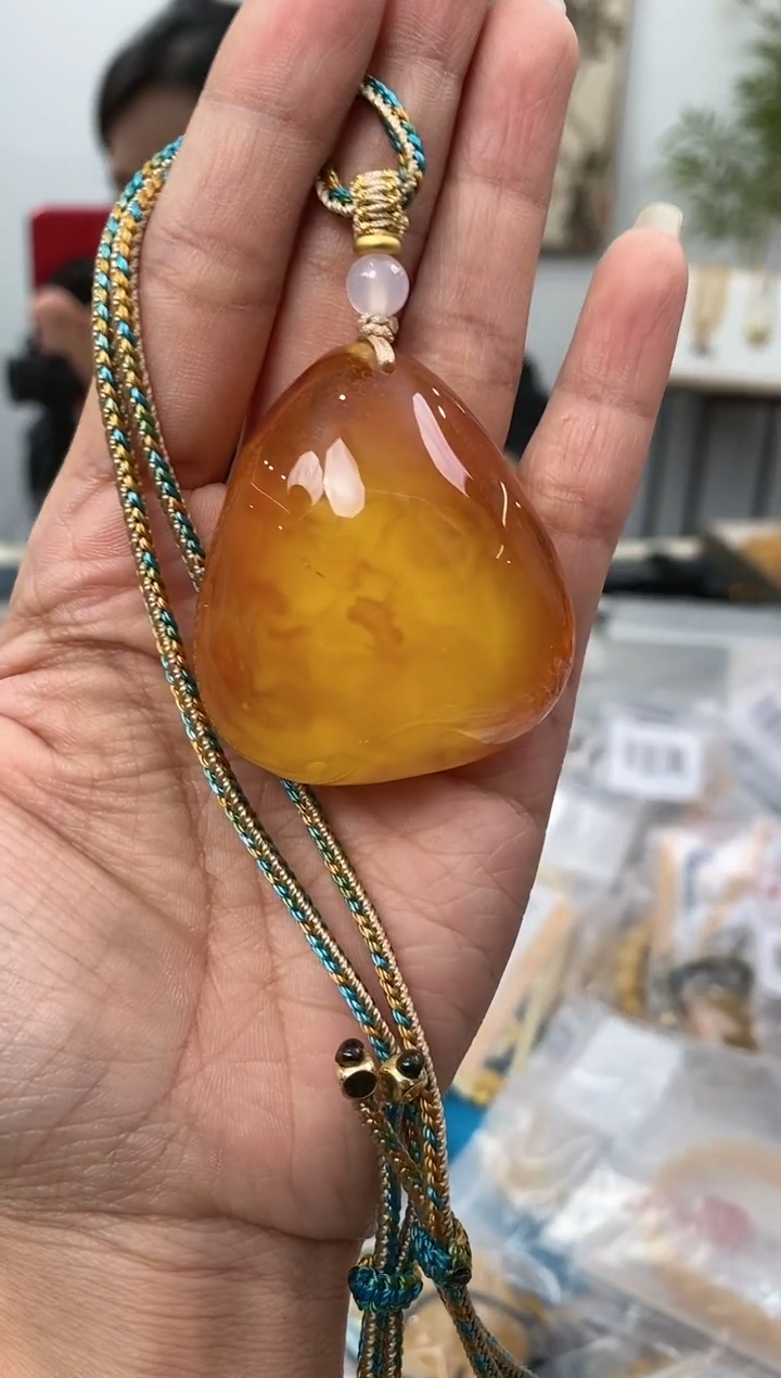 【闪购商品】蜜蜡裸石未镶嵌天然琥珀蜜蜡水滴