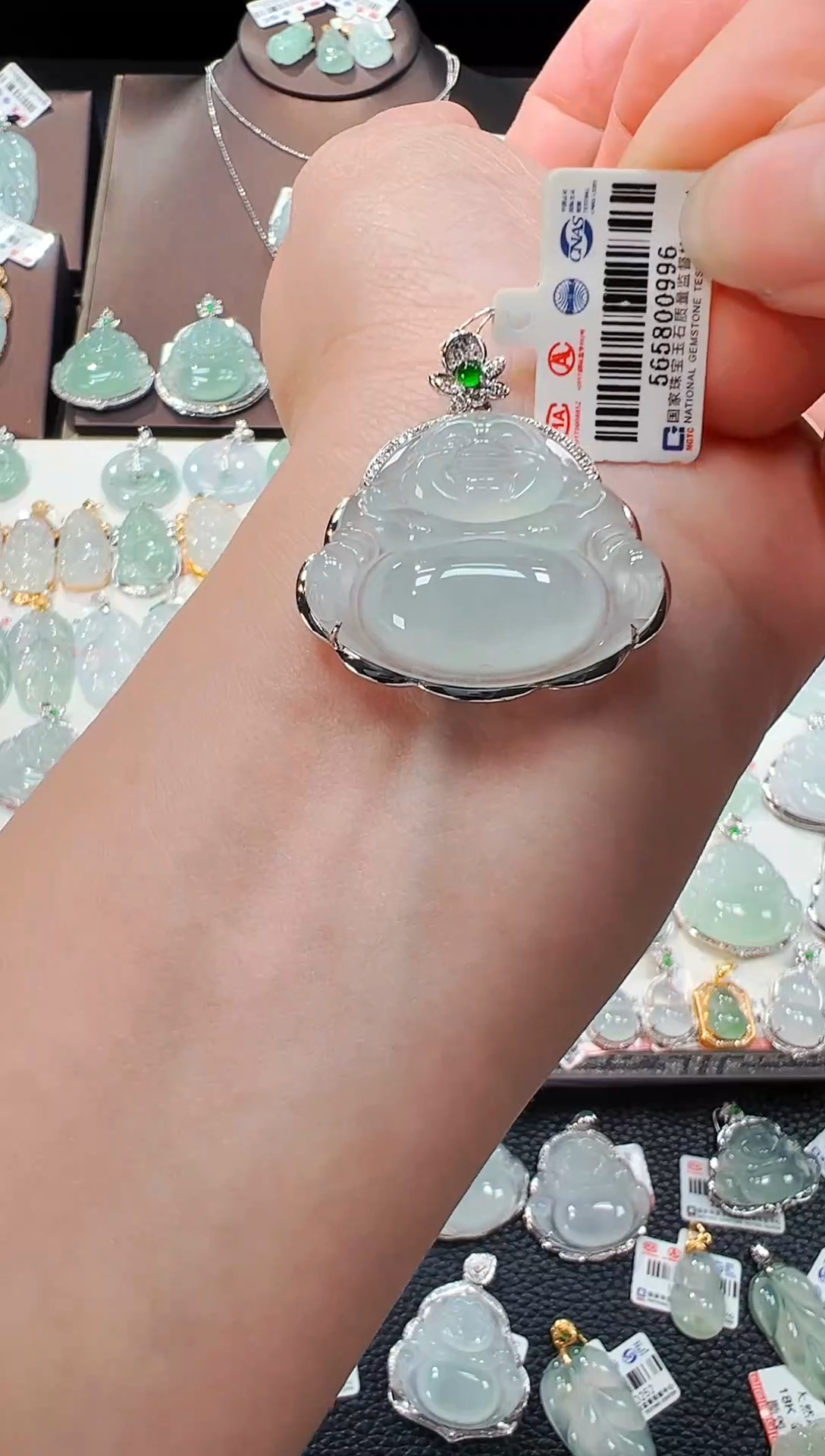 【闪购商品】翡翠吊坠(不含链)18K金镶嵌佛公吊坠996
