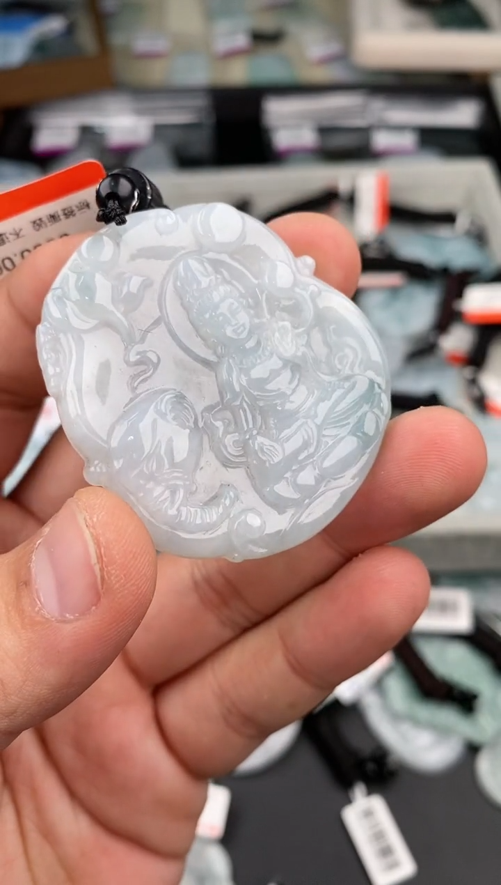 【闪购商品】翡翠颈饰未镶嵌  天然翡翠，一物一图