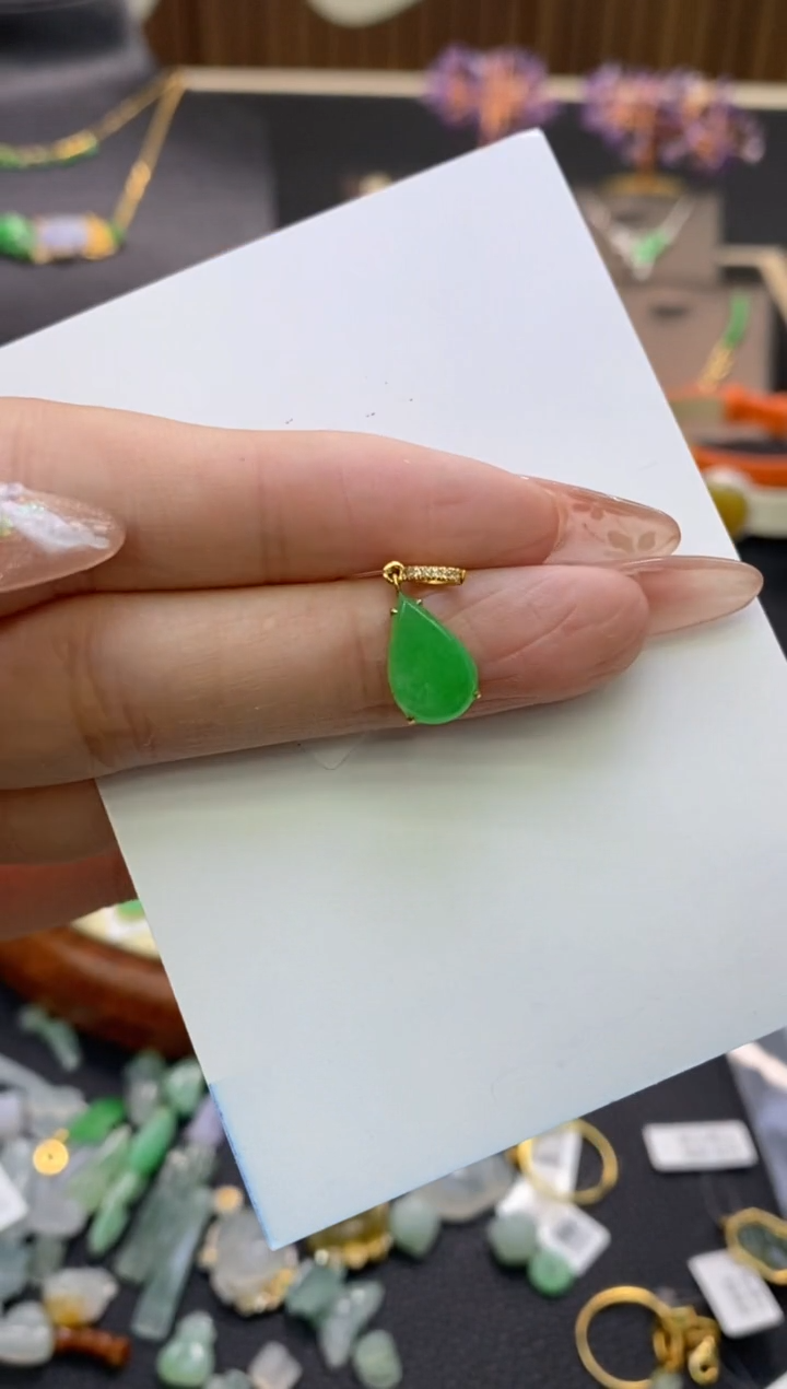 【闪购商品】翡翠颈饰18K金镶嵌净货16285