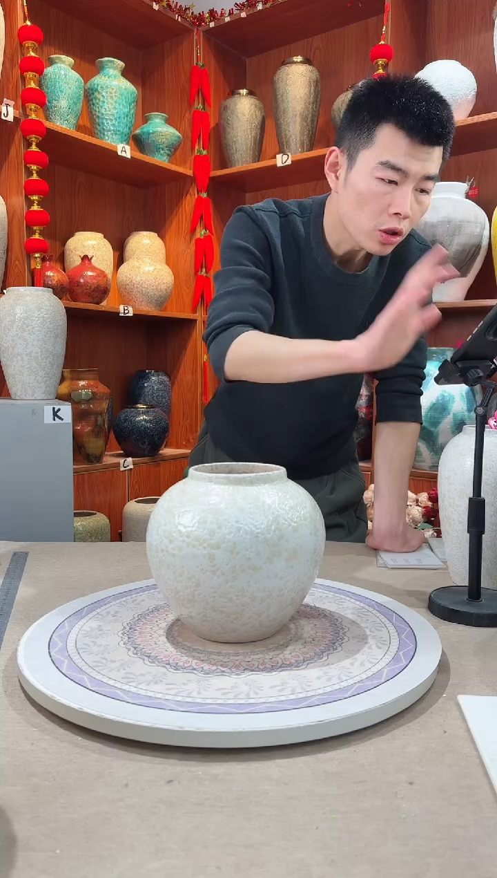 【闪购商品】瓶茶白 小号号 精品陶瓷花瓶 无花 