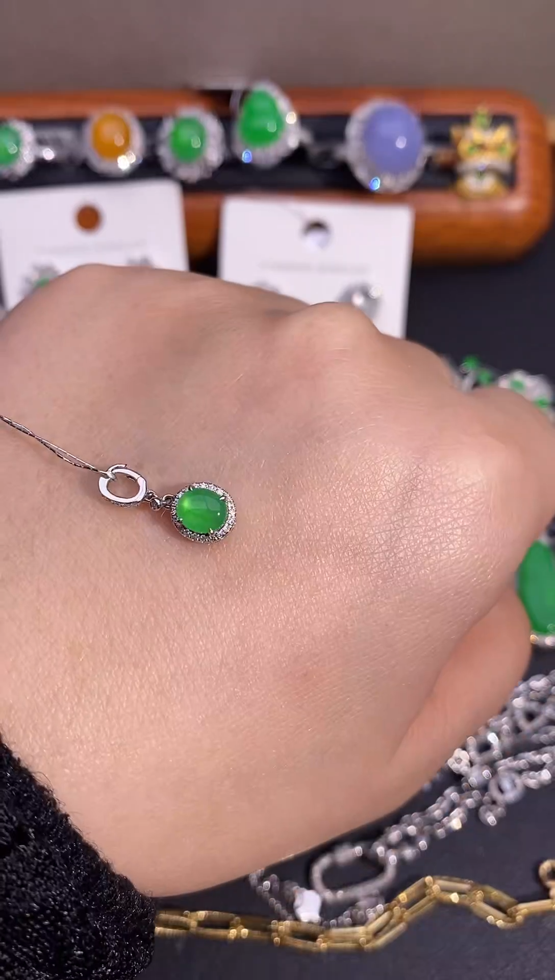 【闪购商品】翡翠颈饰18K金镶嵌万能扣吊坠