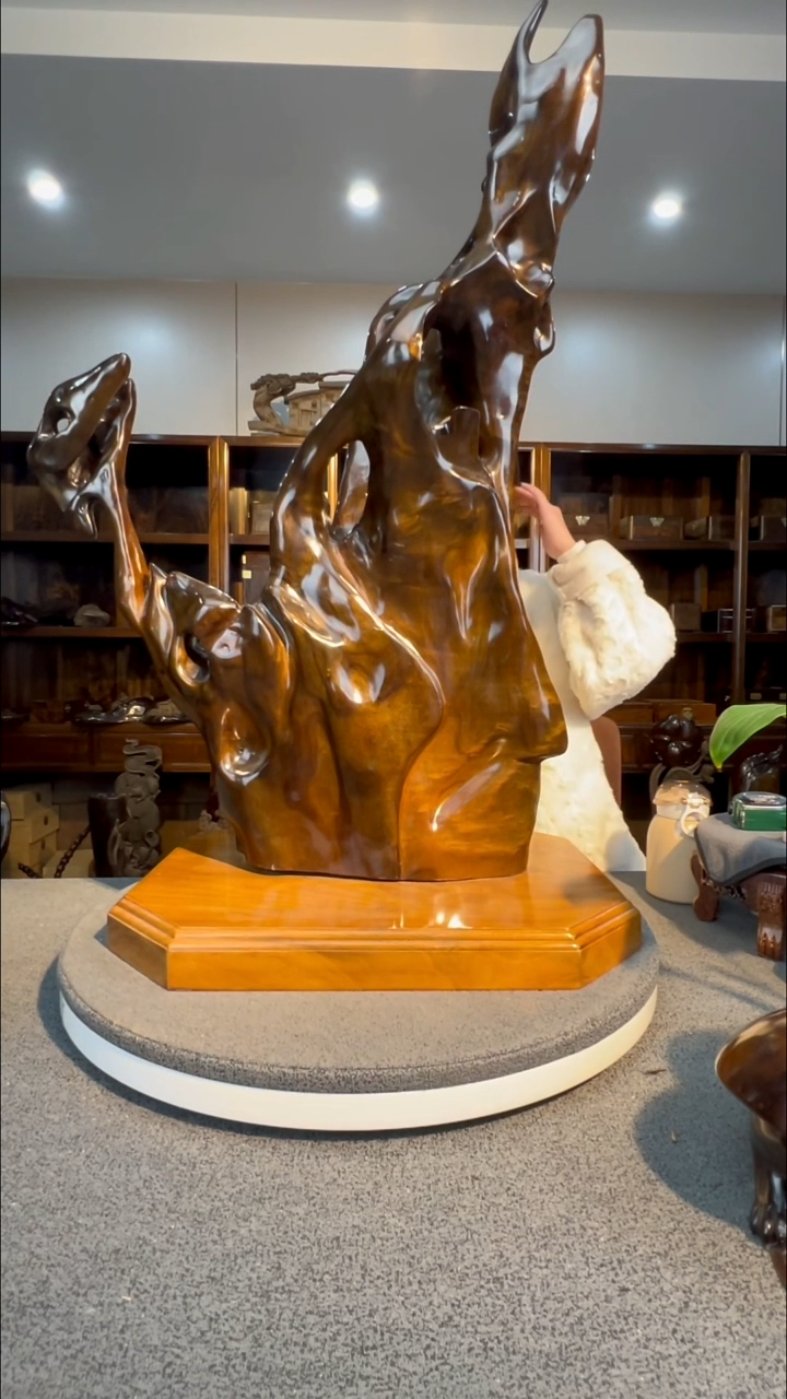 【闪购商品】金丝楠木雕随形摆件