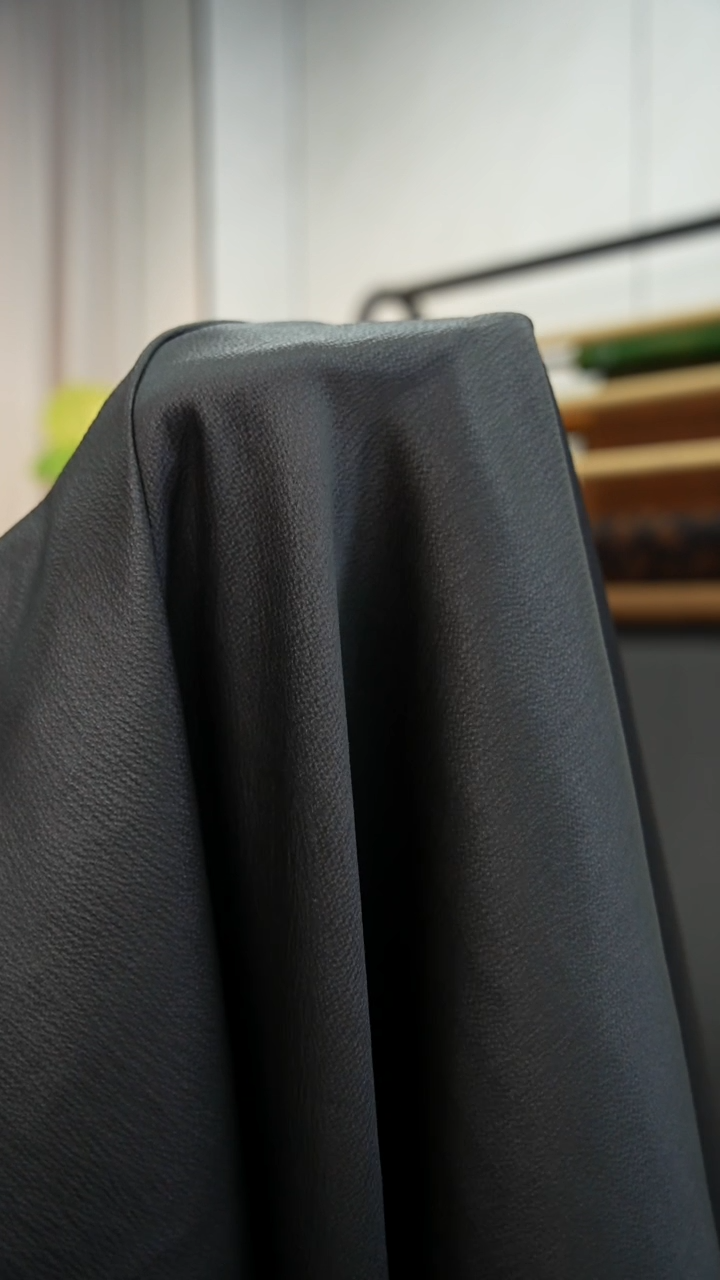 蚕丝0.1米价 28姆米112cm宽珍珠缎香云纱