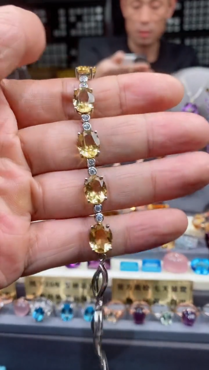 【闪购商品】黄晶手链银S925镶嵌黄晶手链