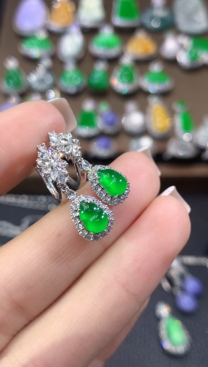 18K金镶嵌翡翠耳饰D95