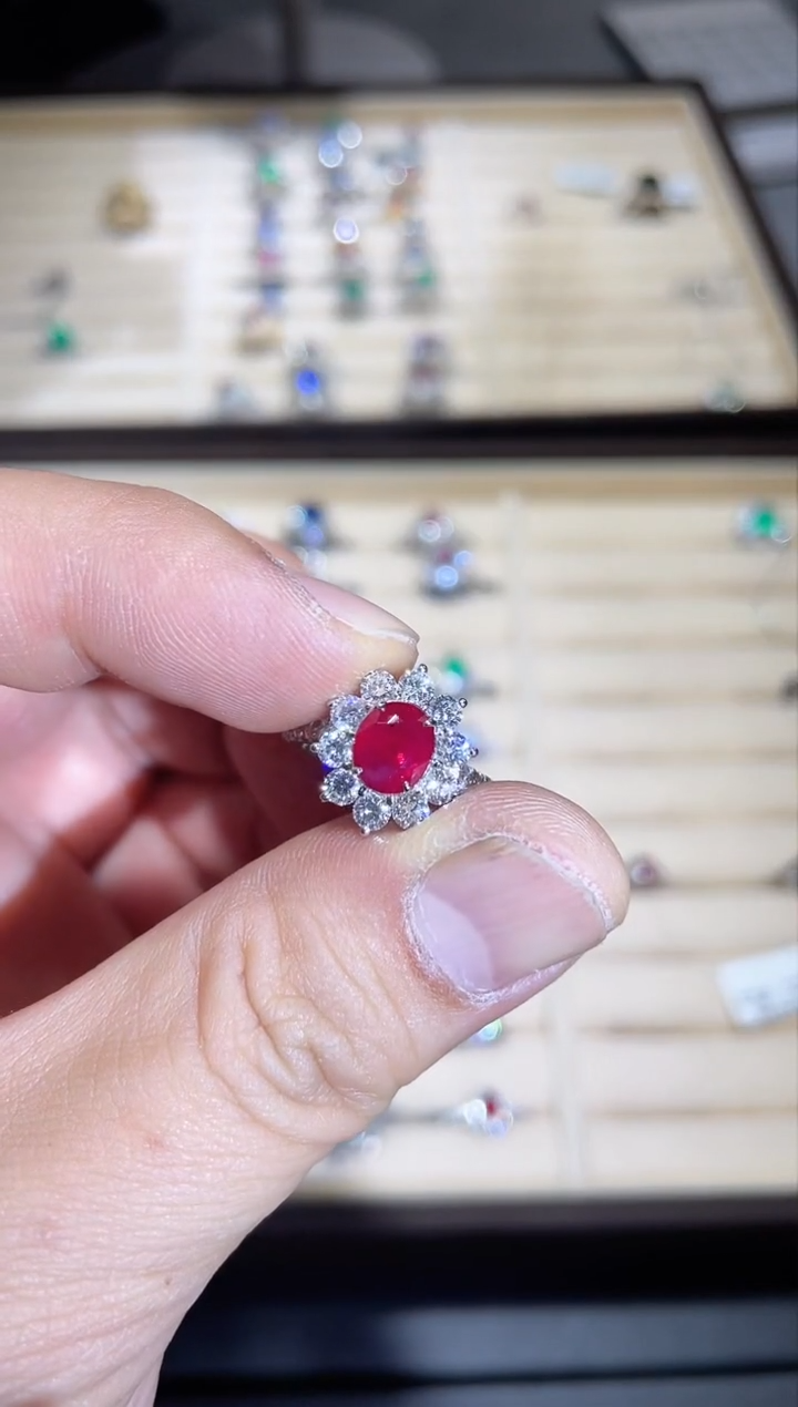 【闪购商品】红宝石戒指铂Pt900镶嵌2ct