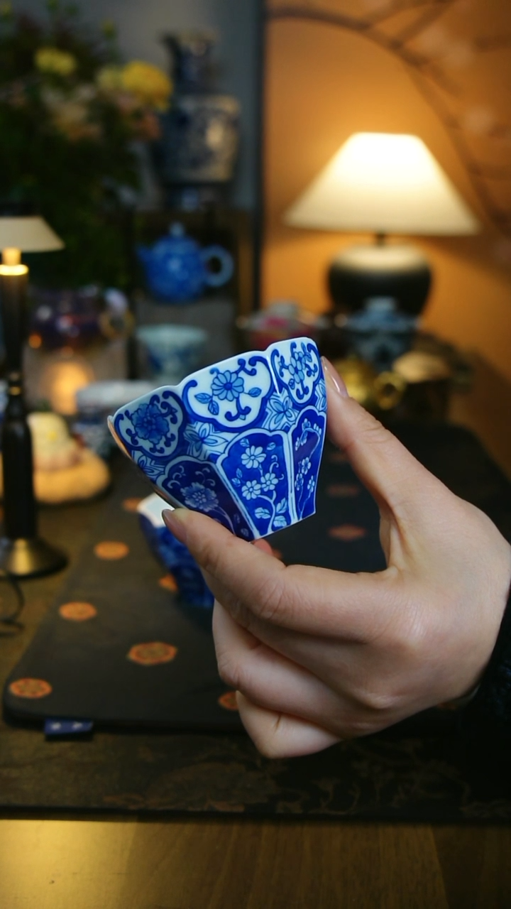 八方主人杯 花卉 