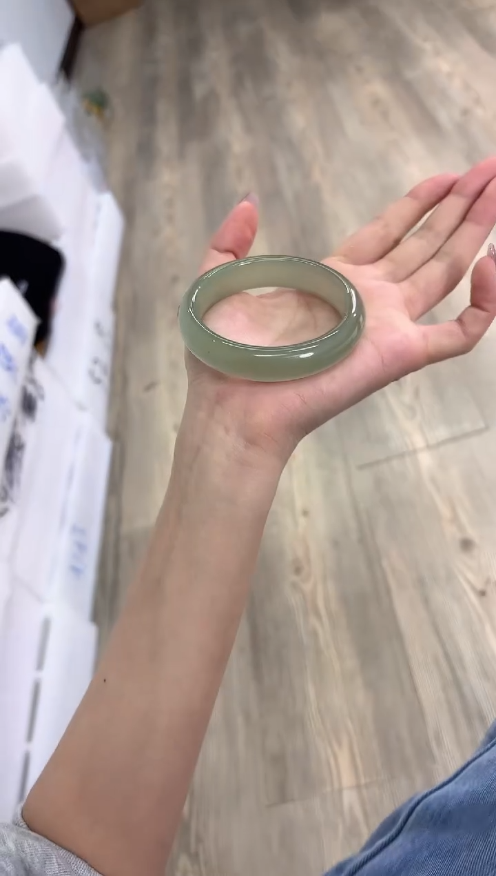 未镶嵌手镯石英质玉80-57D