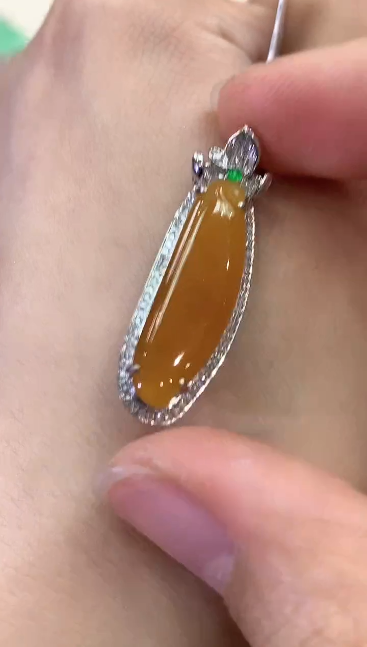 【闪购商品】翡翠吊坠(不含链)18K金镶嵌B106    