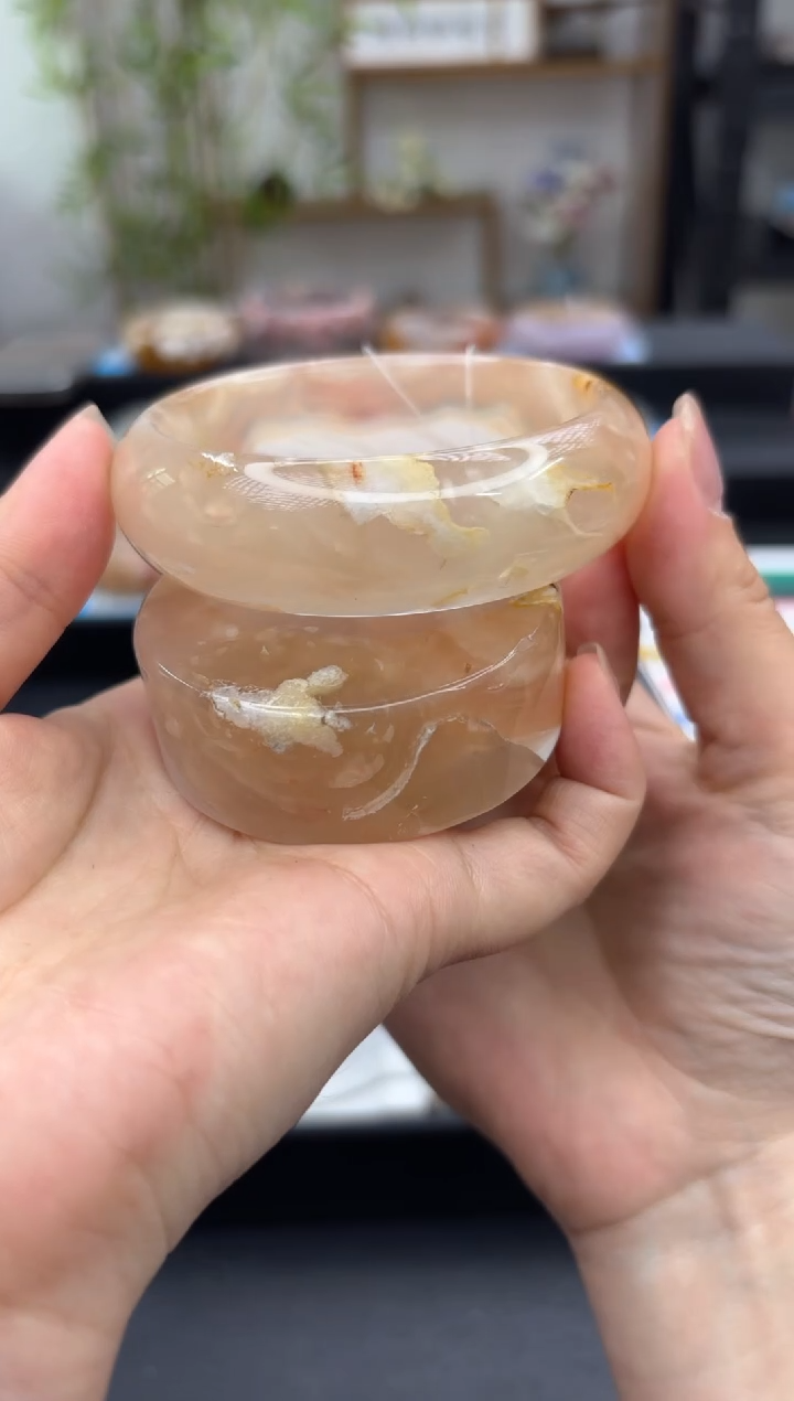 【闪购商品】石英质玉手镯未镶嵌C196(58圈赠送镯心)