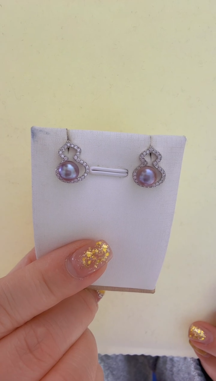 【闪购商品】淡水珍珠耳饰未镶嵌紫6.5mm+S925银葫芦耳钉