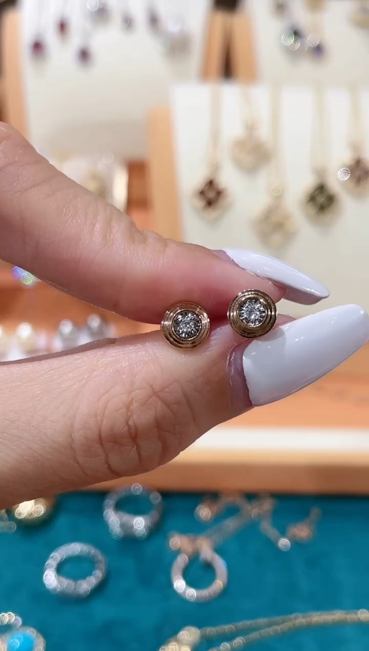 【闪购商品】钻石耳饰18K金镶嵌项链