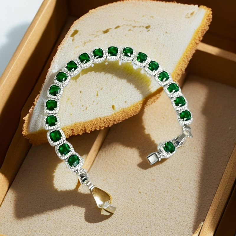 绿手链方形四爪白底——————高货