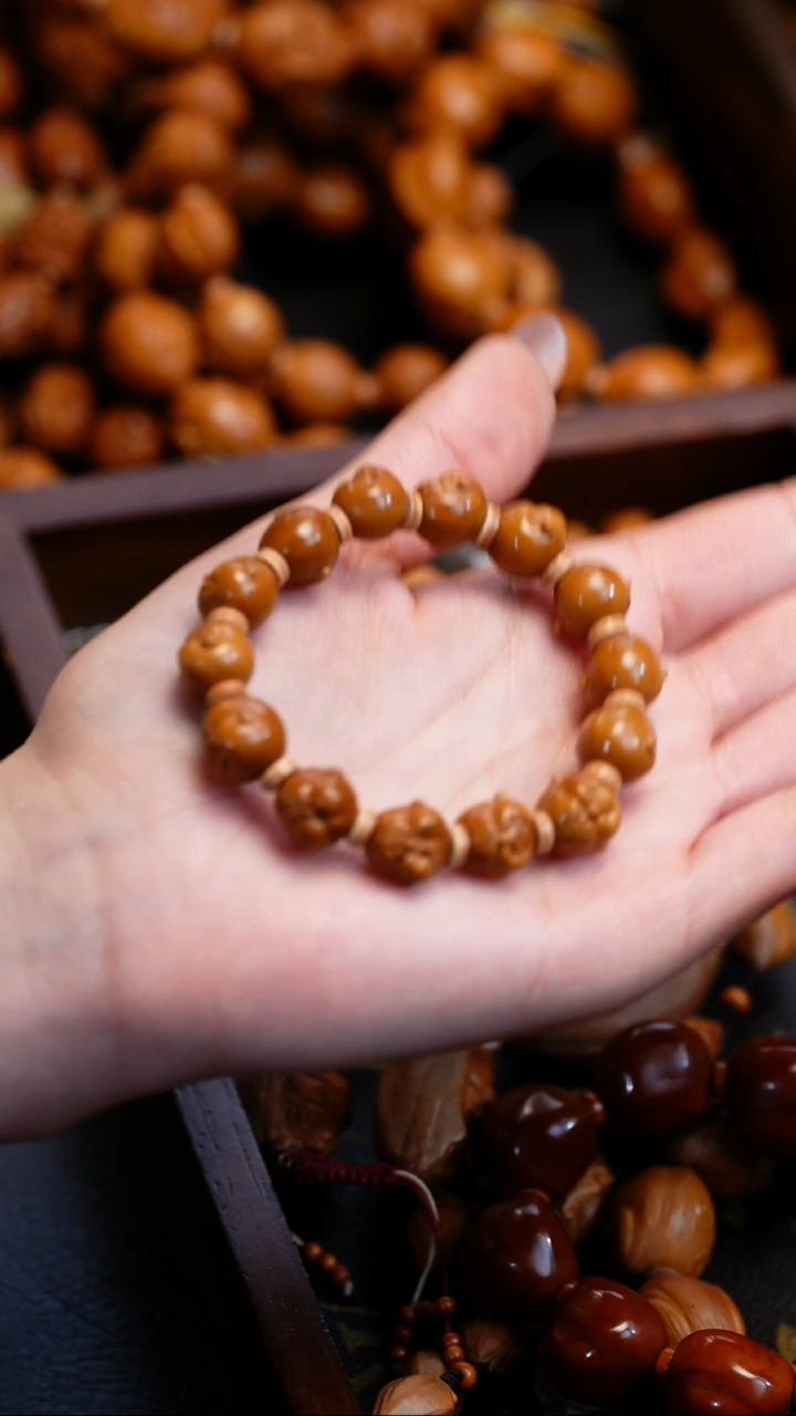 【闪购商品】橄榄核吊坠苏工橄榄核