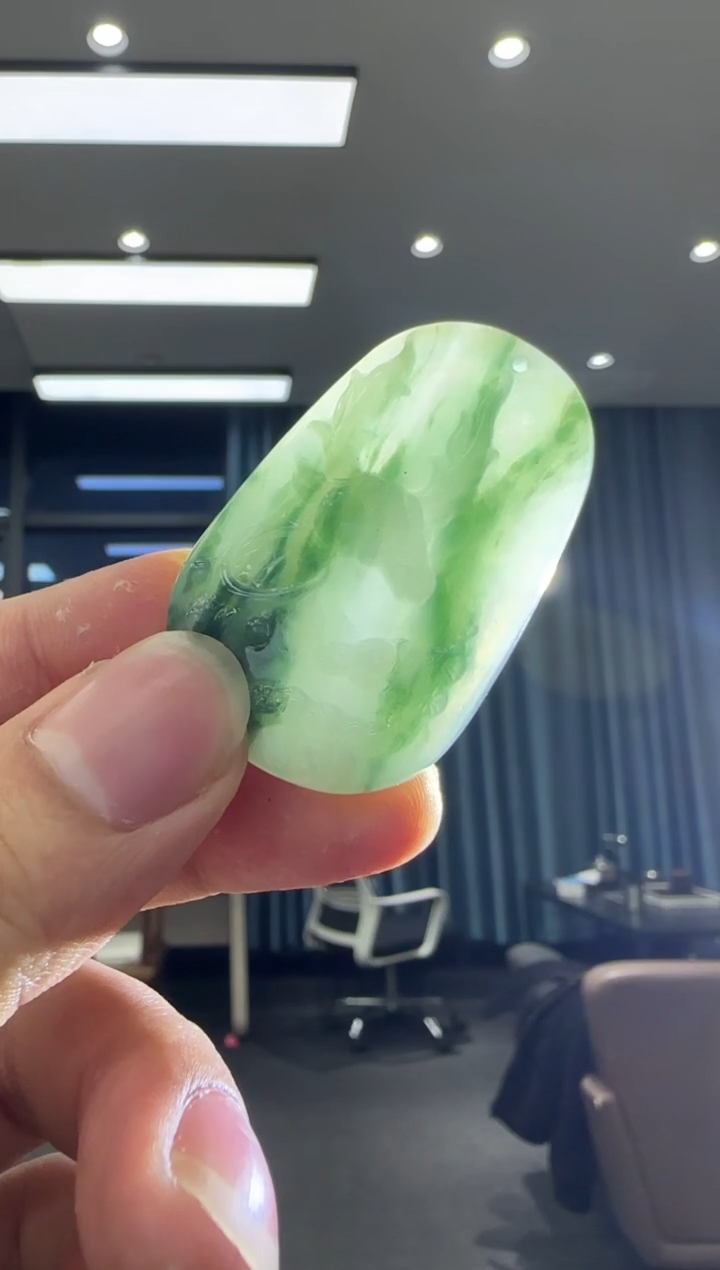 颈饰未镶嵌翡翠天然翡翠A货孤品一件 