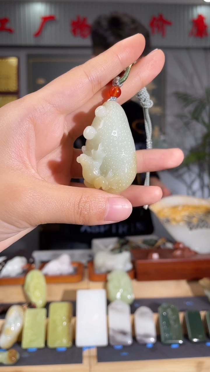 【闪购商品】和田玉颈饰未镶嵌拍一发一 多样性发货