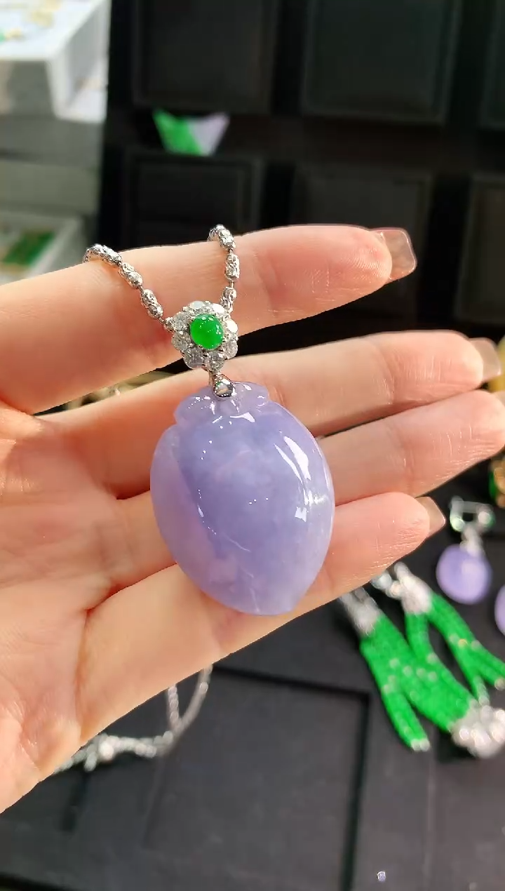 【闪购商品】翡翠吊坠(不含链)18K金镶嵌吊坠