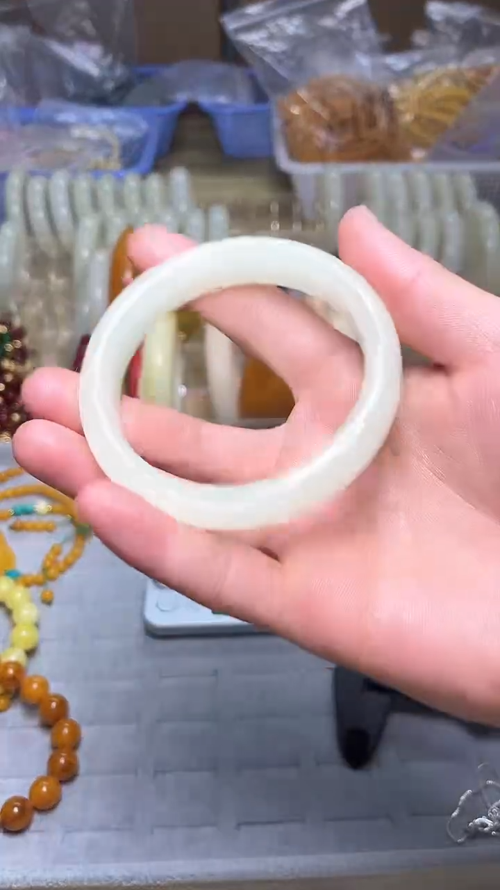 【闪购商品】查罗石手镯（开口镯）合金手镯