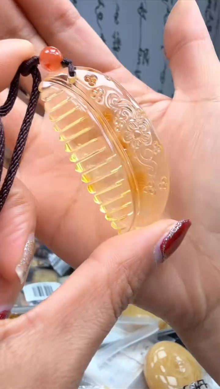 【闪购商品】琥珀裸石未镶嵌挂坠