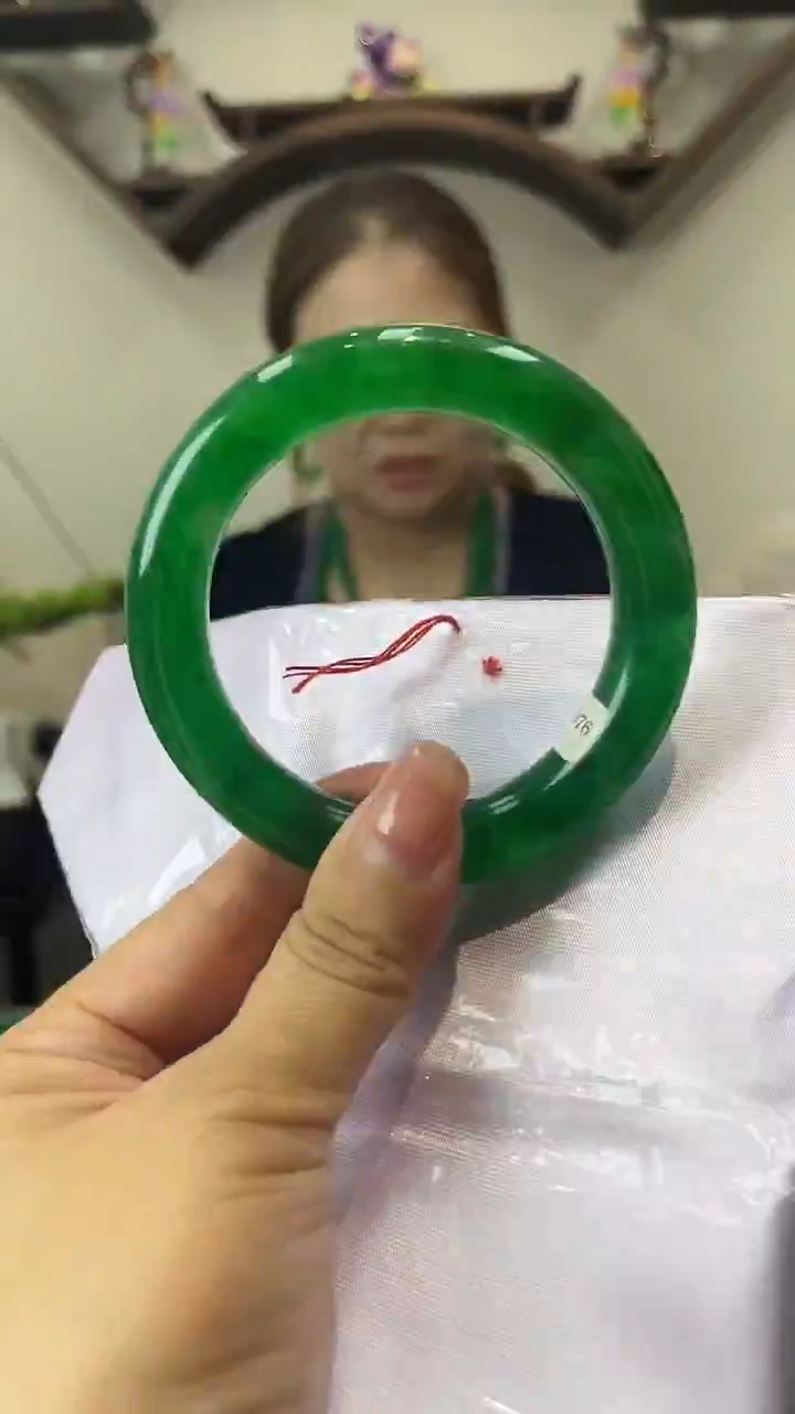 【闪购商品】砖雕a76 圈口59.5 独货手镯