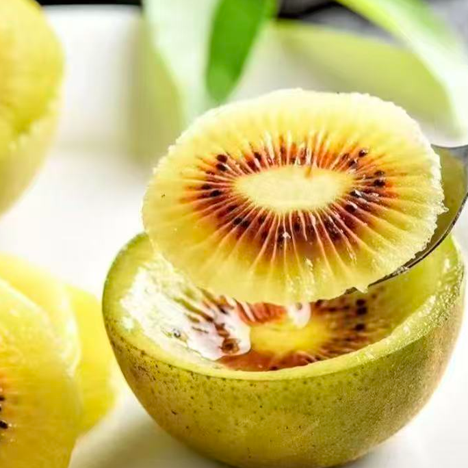 红心猕猴桃 新鲜现摘 很甜很甜