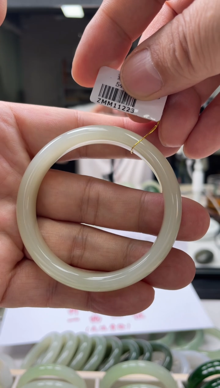 【闪购商品】和田玉手镯未镶嵌编码1223 圈口52-53