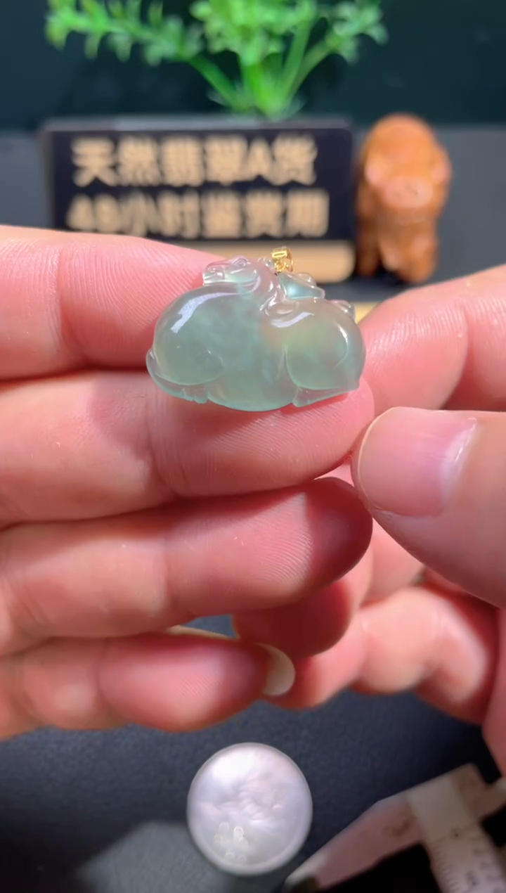 颈饰18K金镶嵌翡翠翡翠