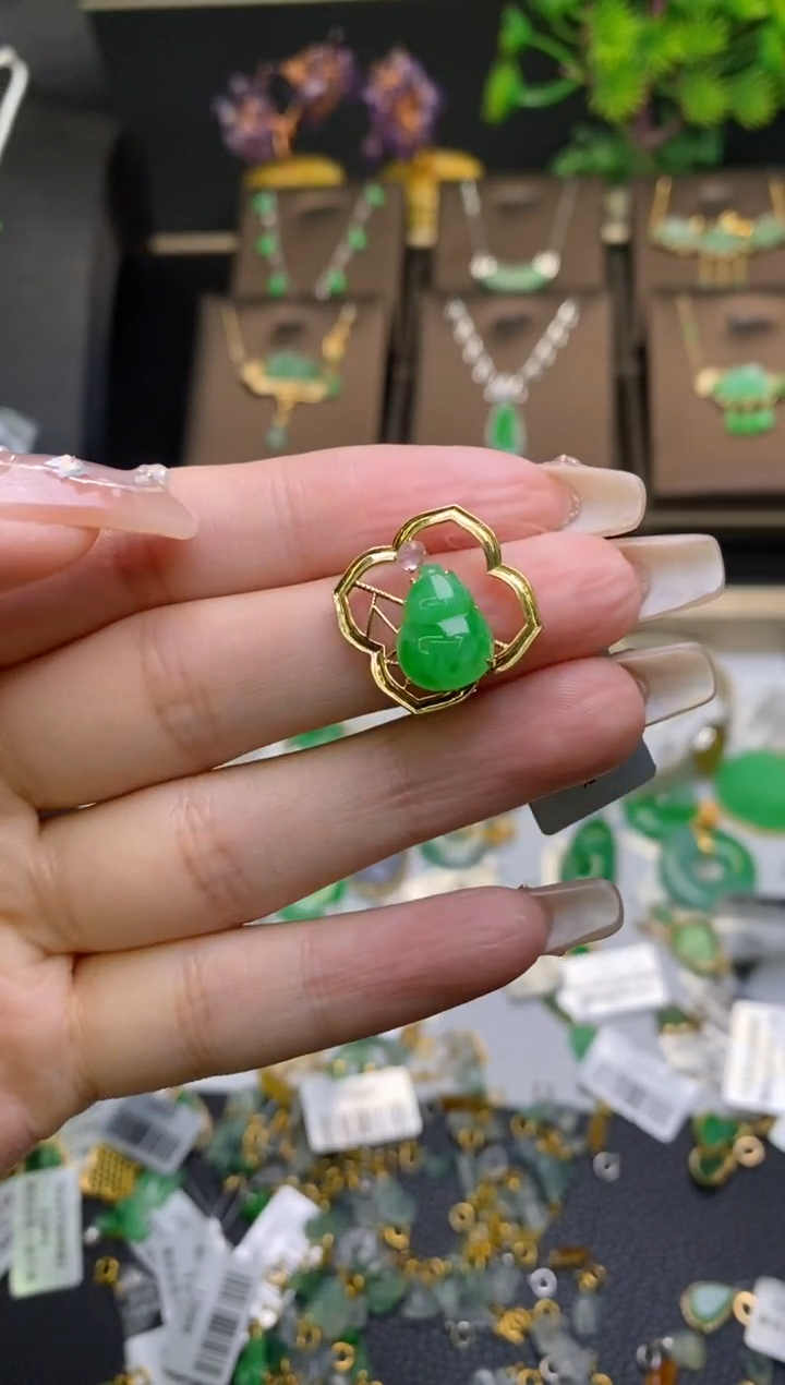 翡翠18K金镶嵌颈饰净货37789