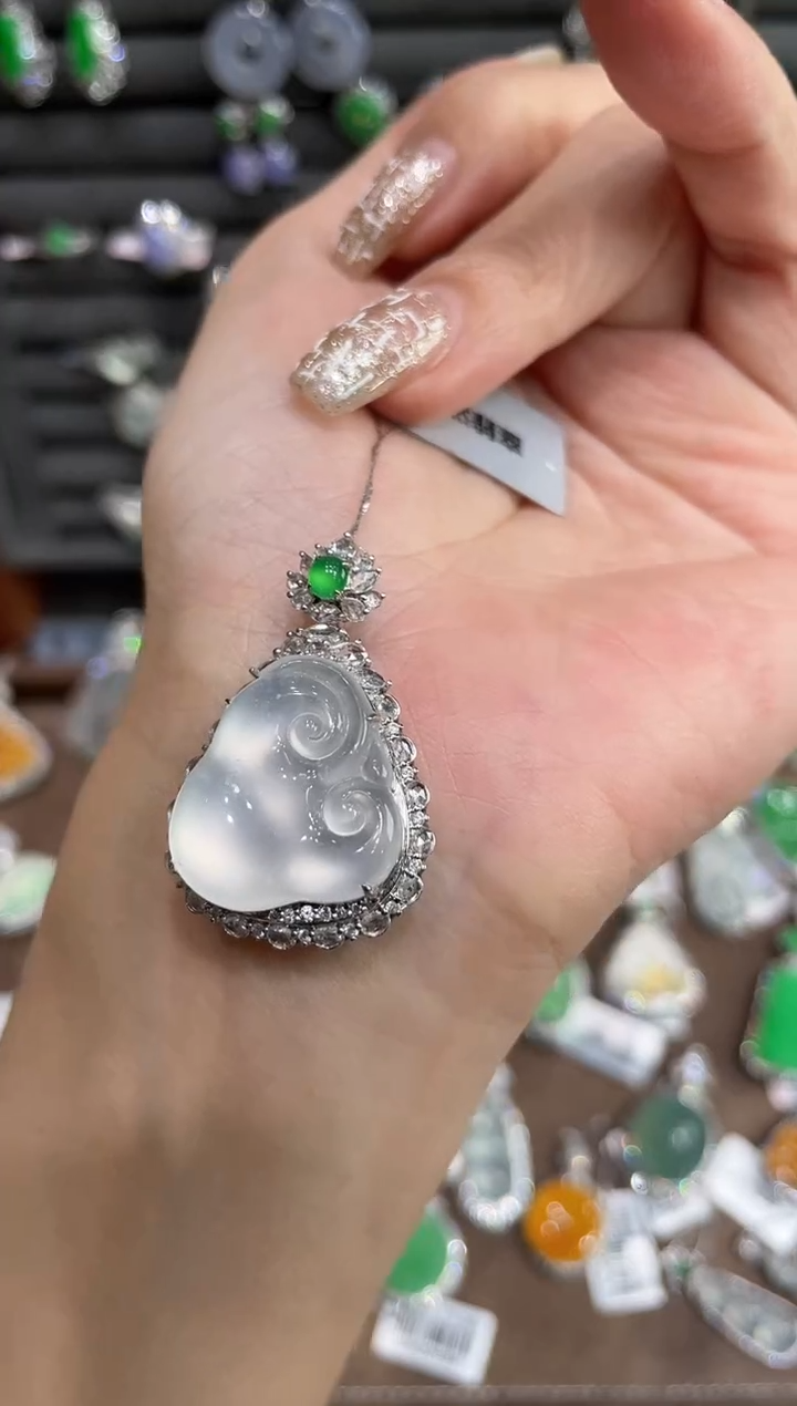 18K金镶嵌挂件翡翠ZHG00825-018