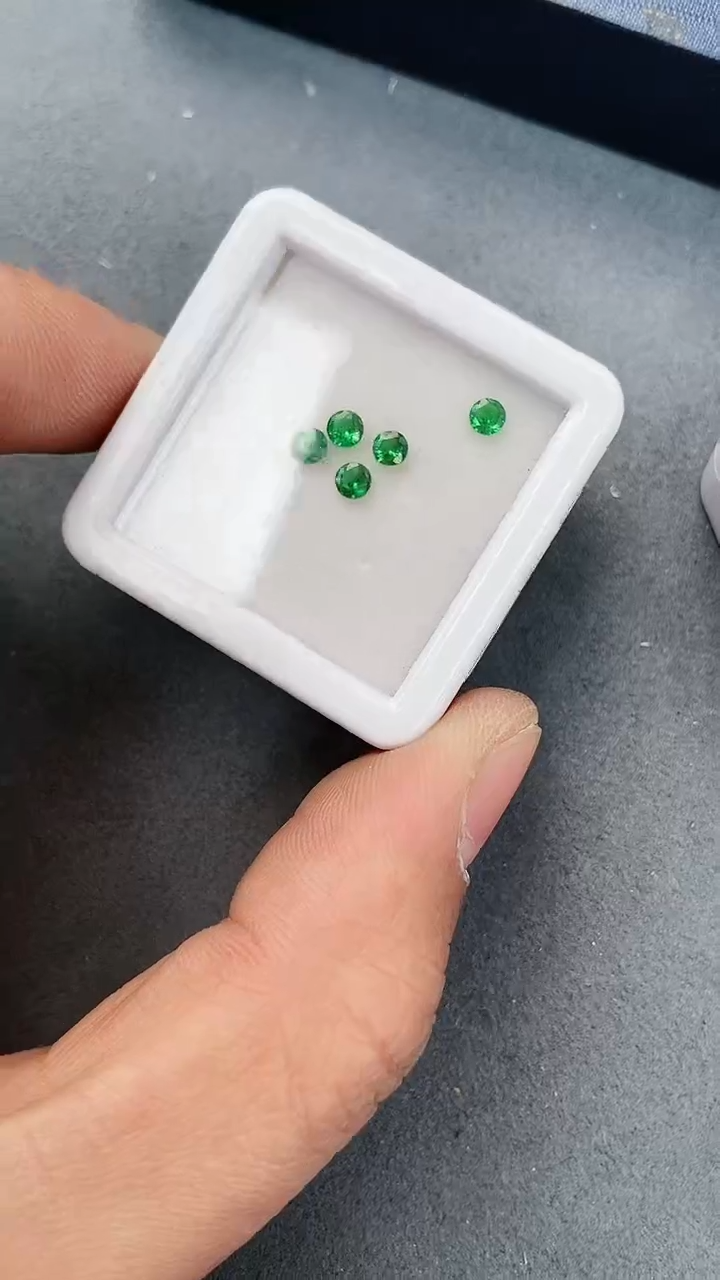 【闪购商品】石榴石（沙弗莱）裸石未镶嵌裸石