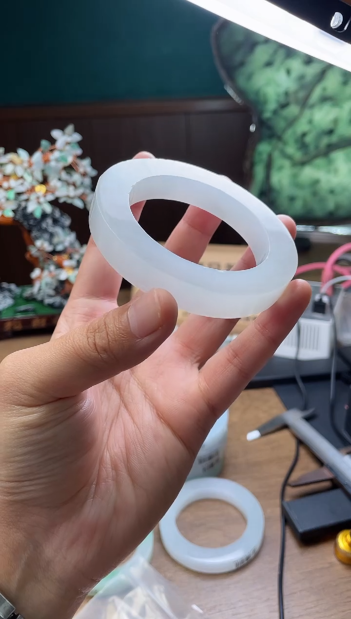 【闪购商品】定制翡翠手镯未镶嵌定制