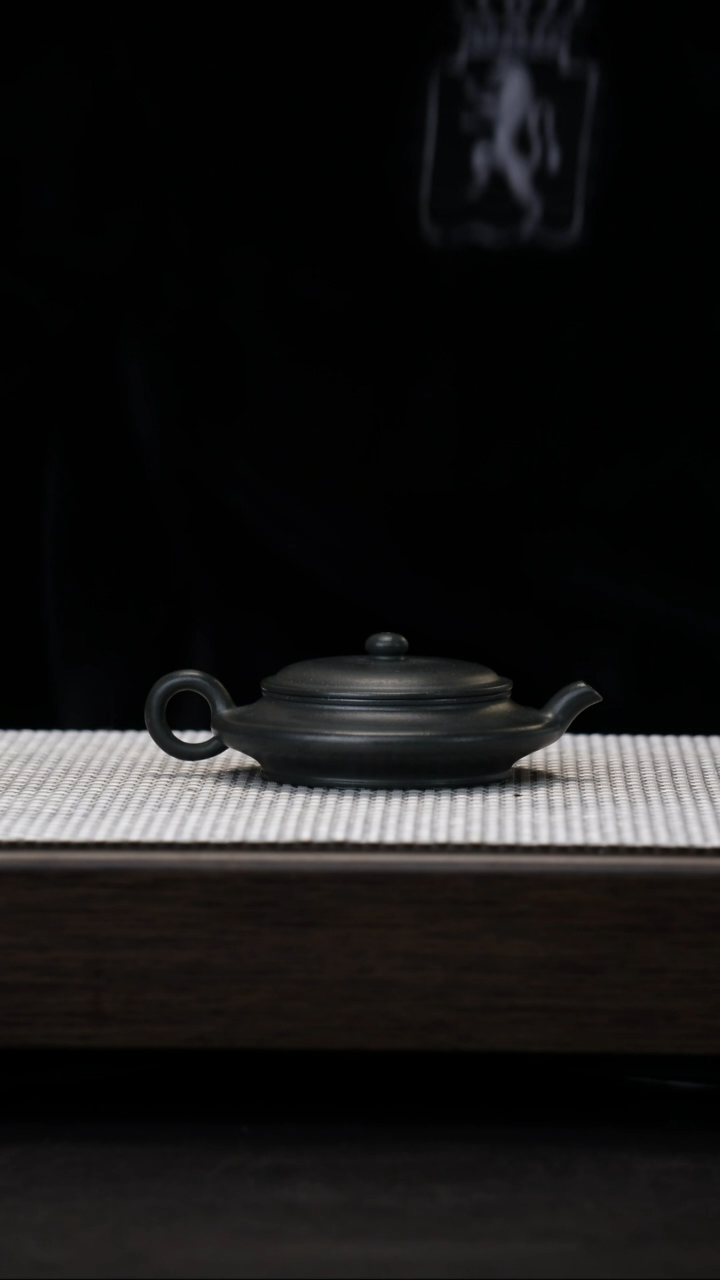 【闪购商品】紫砂茶壶紫砂壶 黄金段泥 虚扁壶 80cc