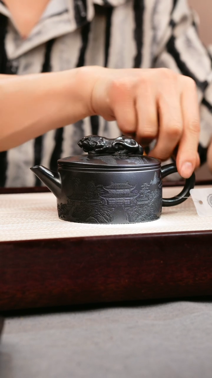 茶壶紫砂石黄 卧虎藏龙 刻绘