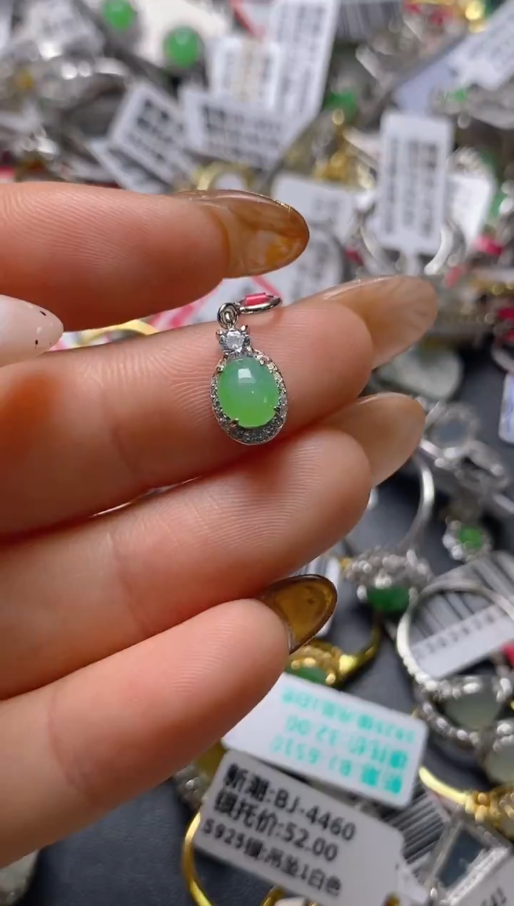 银S925镶嵌戒指翡翠百内无证书