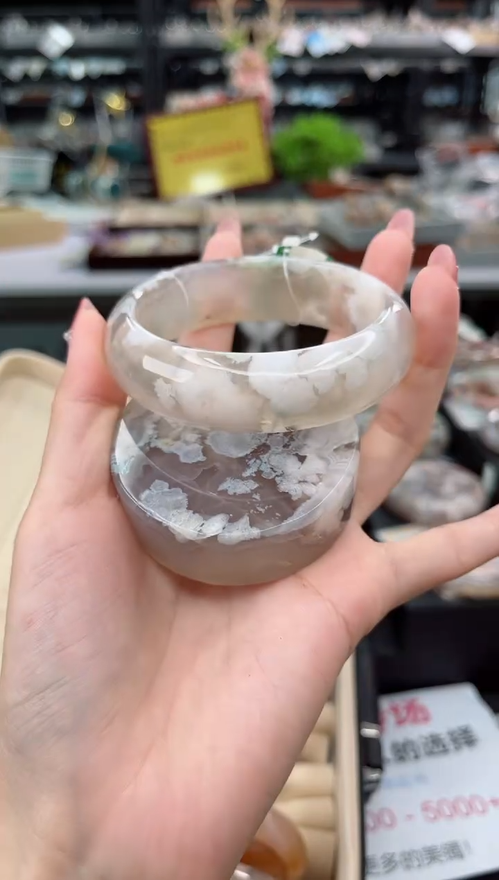 【闪购商品】石英质玉手镯未镶嵌59圈口（赠品镯心）3650343