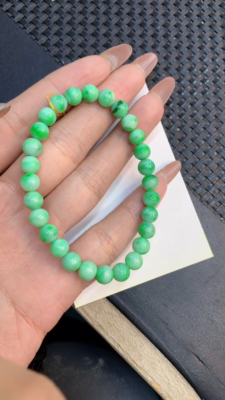 颈饰未镶嵌翡翠1