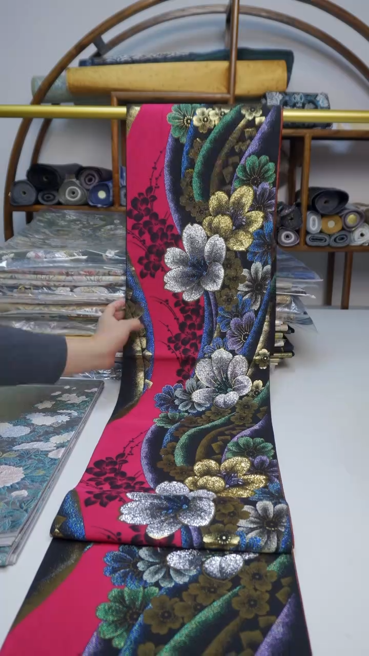 织绣105彩金花卉花卉