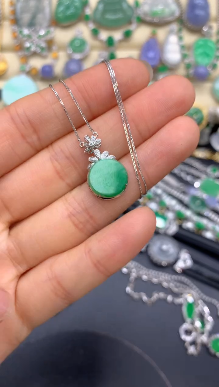 【闪购商品】翡翠颈饰18K金镶嵌333-中国好珍宝